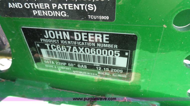 image for item K4118 2009 John Deere 667A QuikTrak lawn mower