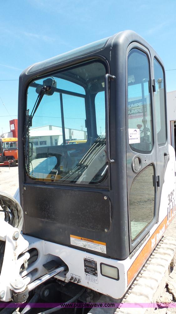 image for item K4119 2007 Bobcat 329 compact excavator