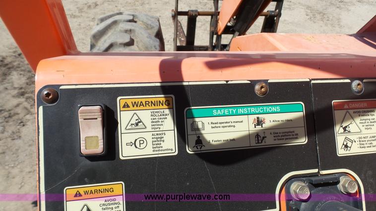 image for item K4121 2006 SkyTrak 6042 telehandler