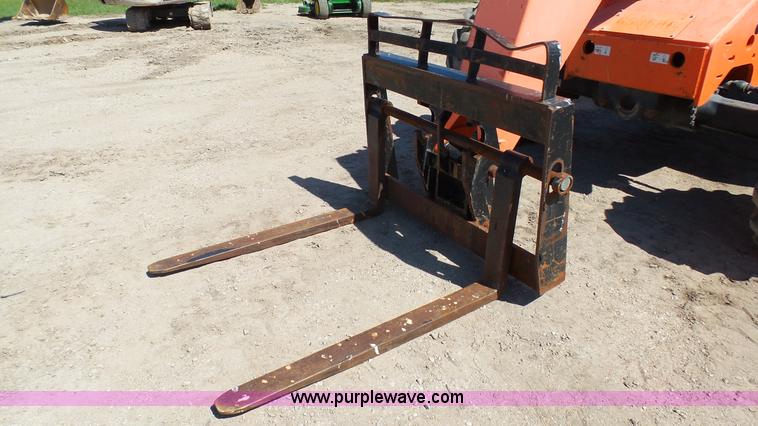 image for item K4121 2006 SkyTrak 6042 telehandler