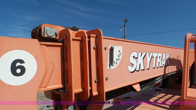 image for item K4121 2006 SkyTrak 6042 telehandler