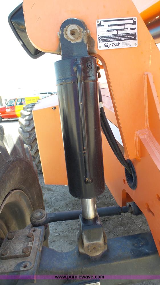 image for item K4121 2006 SkyTrak 6042 telehandler