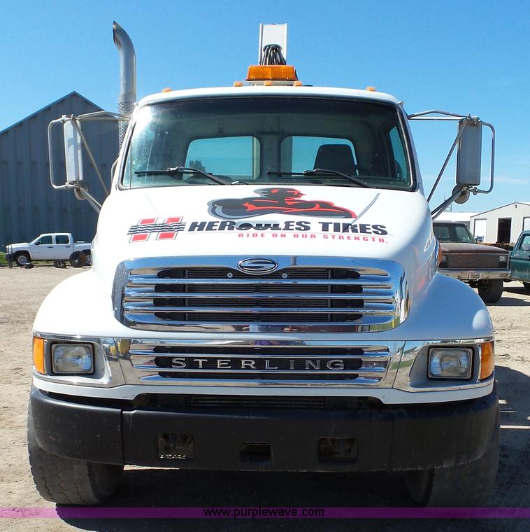 image for item K4122 2003 Sterling M7500 Acterra service truck