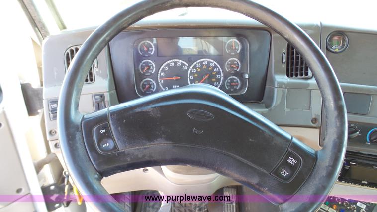 image for item K4122 2003 Sterling M7500 Acterra service truck