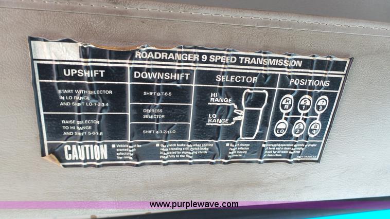 image for item K4122 2003 Sterling M7500 Acterra service truck