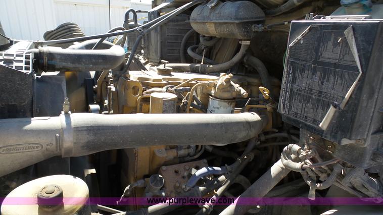 image for item K4122 2003 Sterling M7500 Acterra service truck