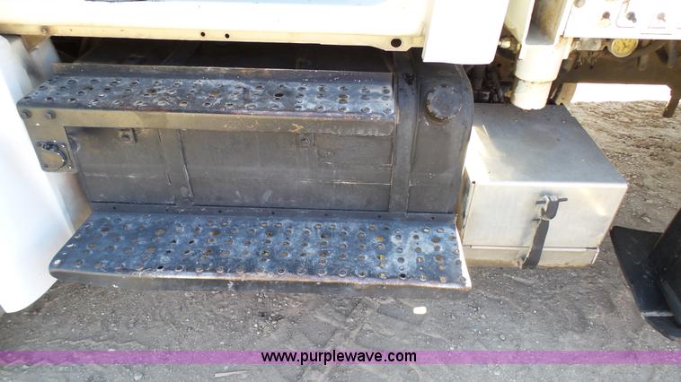 image for item K4122 2003 Sterling M7500 Acterra service truck