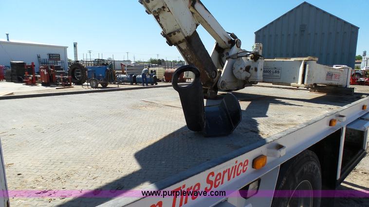 image for item K4122 2003 Sterling M7500 Acterra service truck