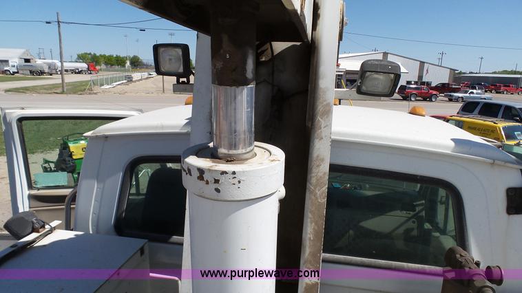 image for item K4122 2003 Sterling M7500 Acterra service truck