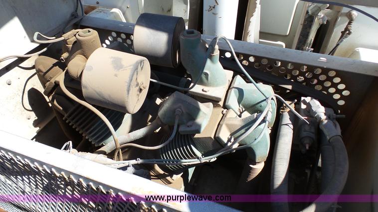 image for item K4122 2003 Sterling M7500 Acterra service truck