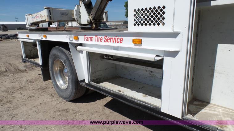 image for item K4122 2003 Sterling M7500 Acterra service truck