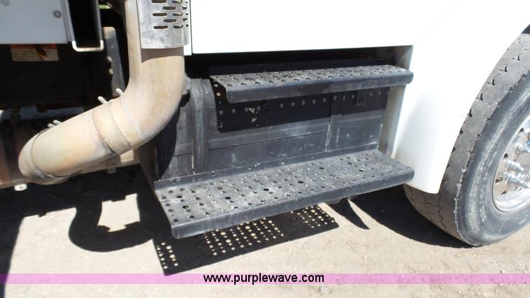 image for item K4122 2003 Sterling M7500 Acterra service truck