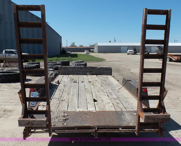 image for item K4127 2002 Starlite equipment trailer