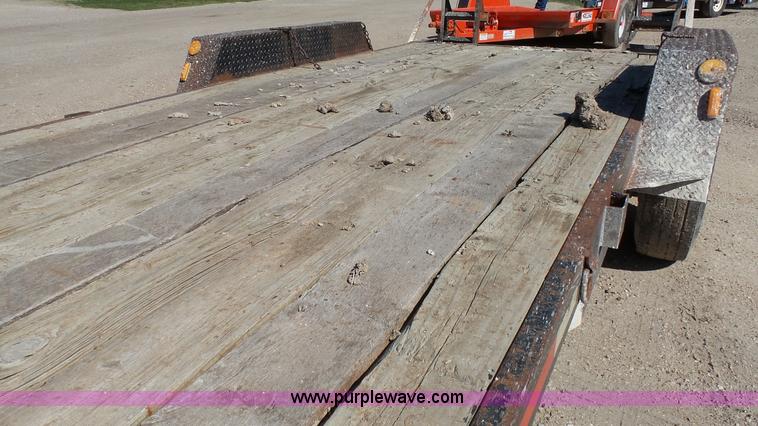 image for item K4127 2002 Starlite equipment trailer