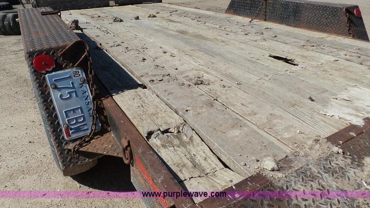 image for item K4127 2002 Starlite equipment trailer