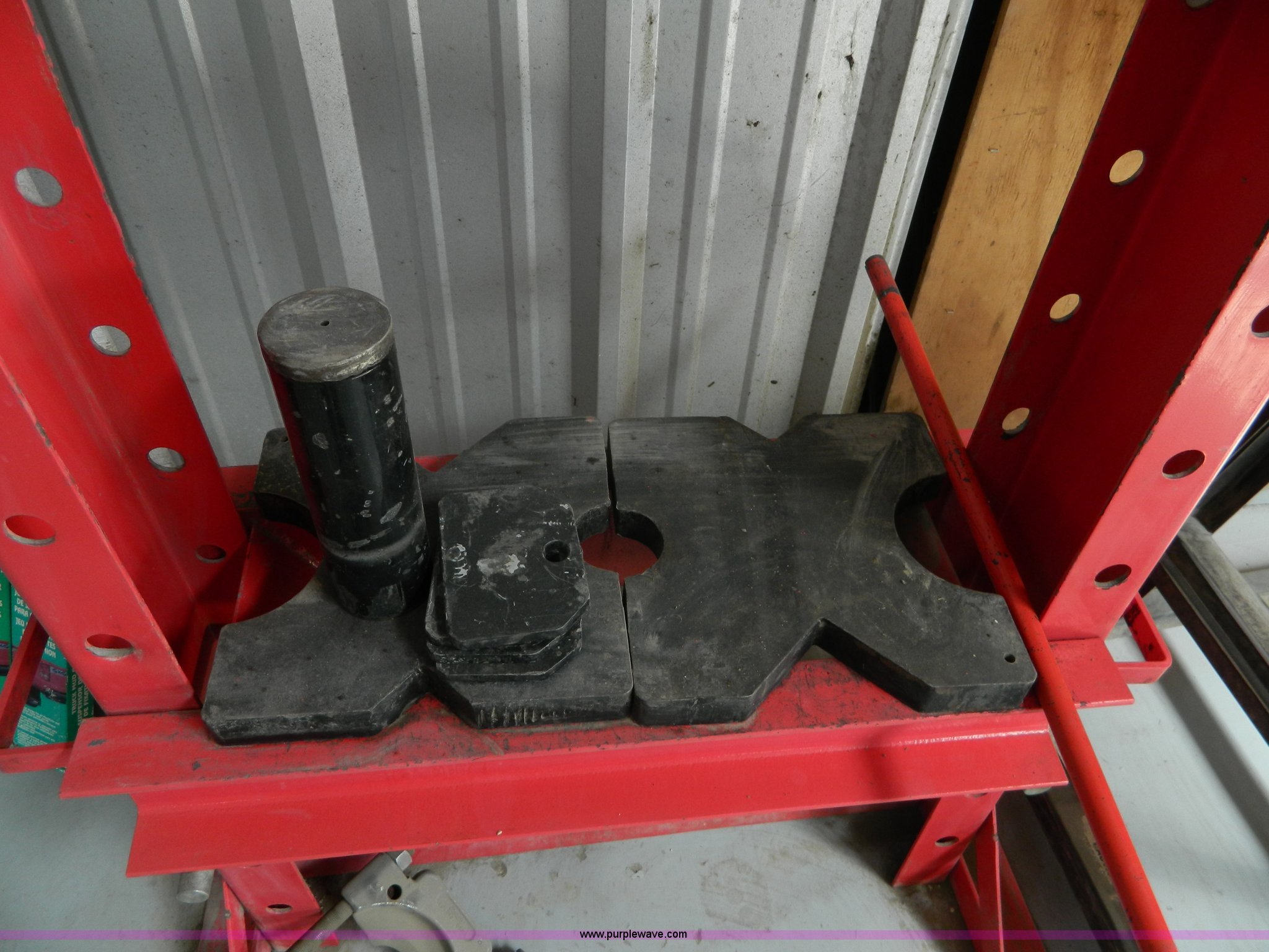 Tools in Plainville, KS Item BI9887 sold Purple Wave