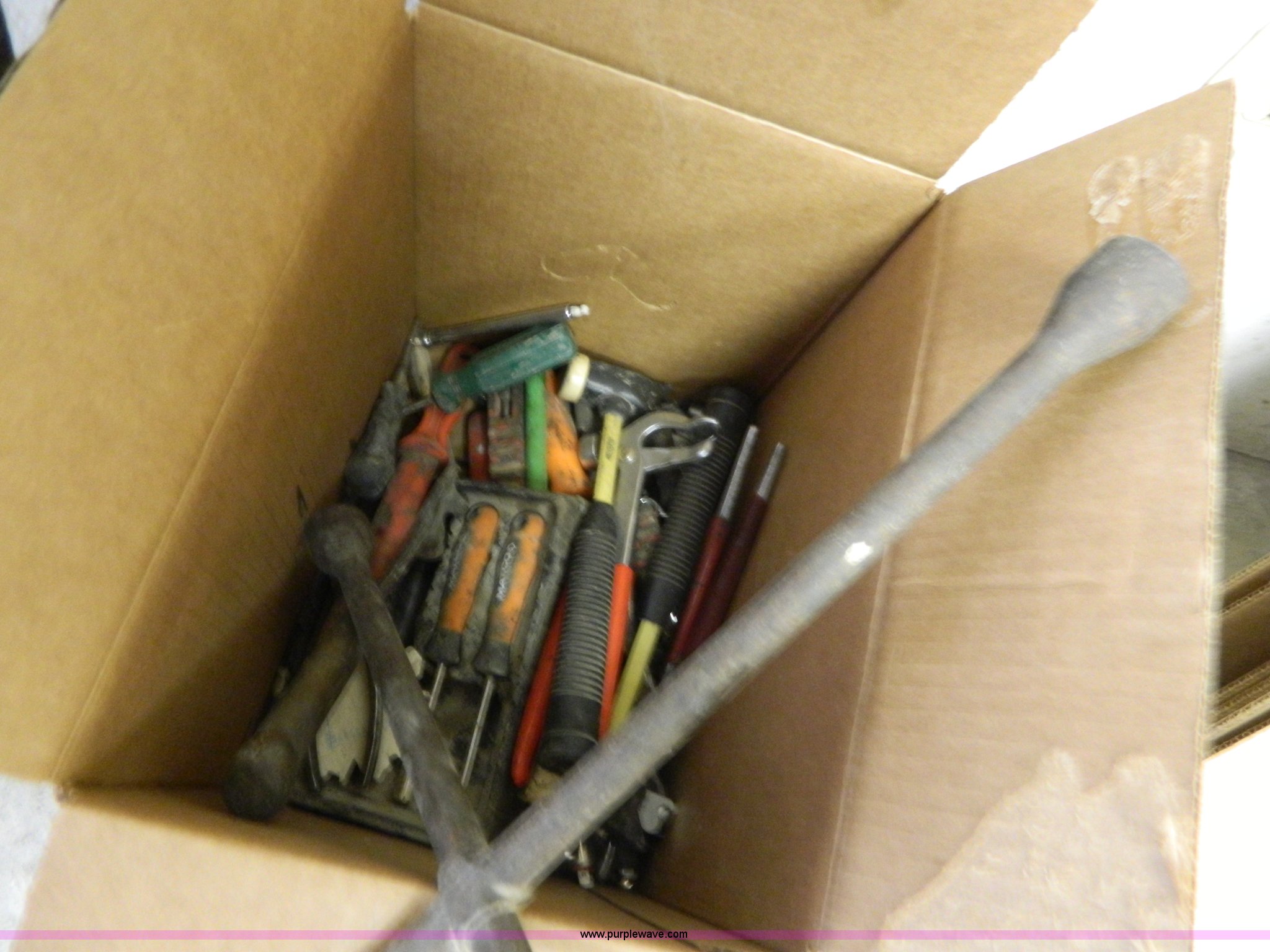 Tire tools in Plainville, KS Item BI9914 sold Purple Wave