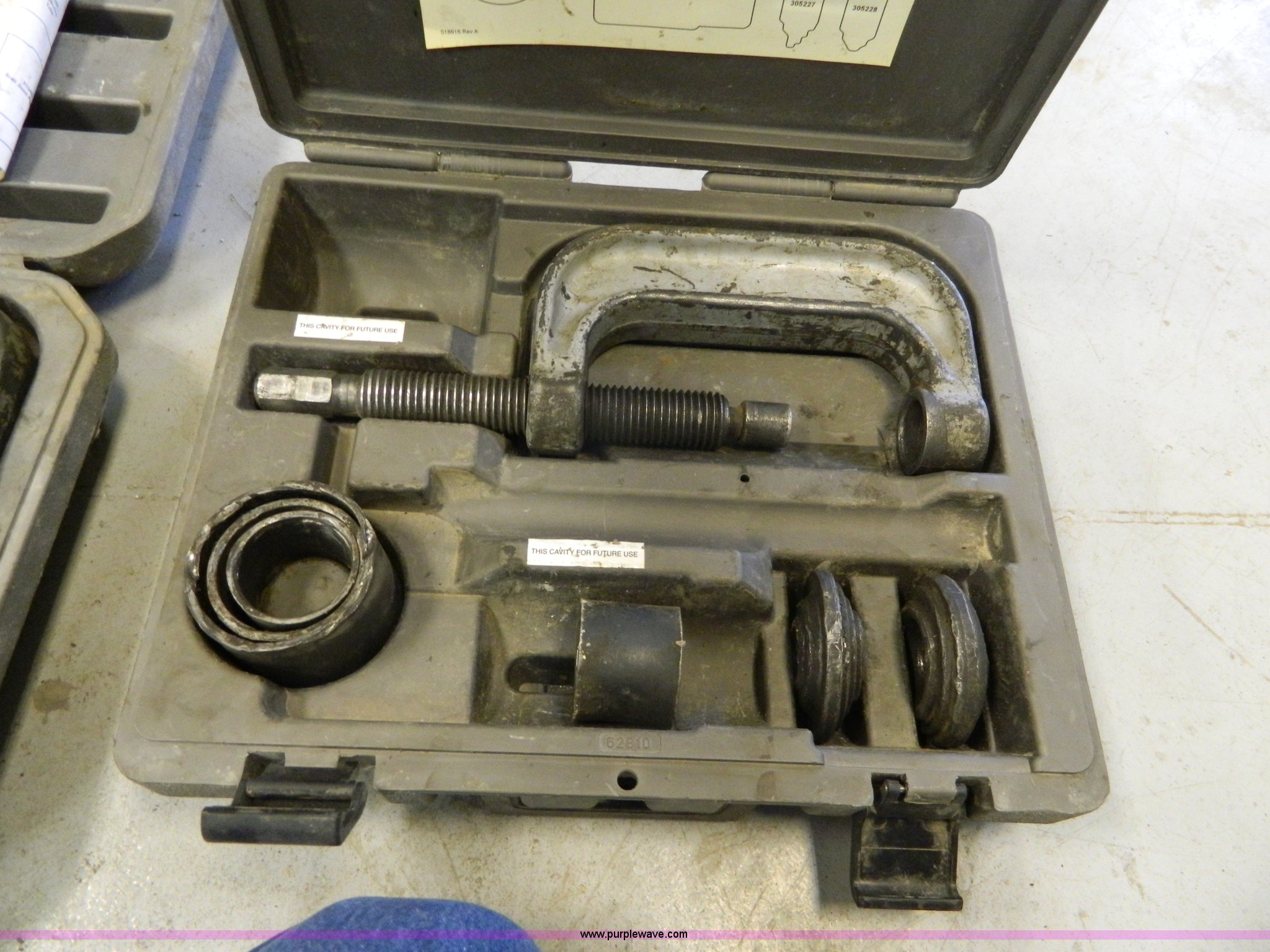 Ball joint tool sets in Plainville, KS Item BQ9847 sold Purple Wave