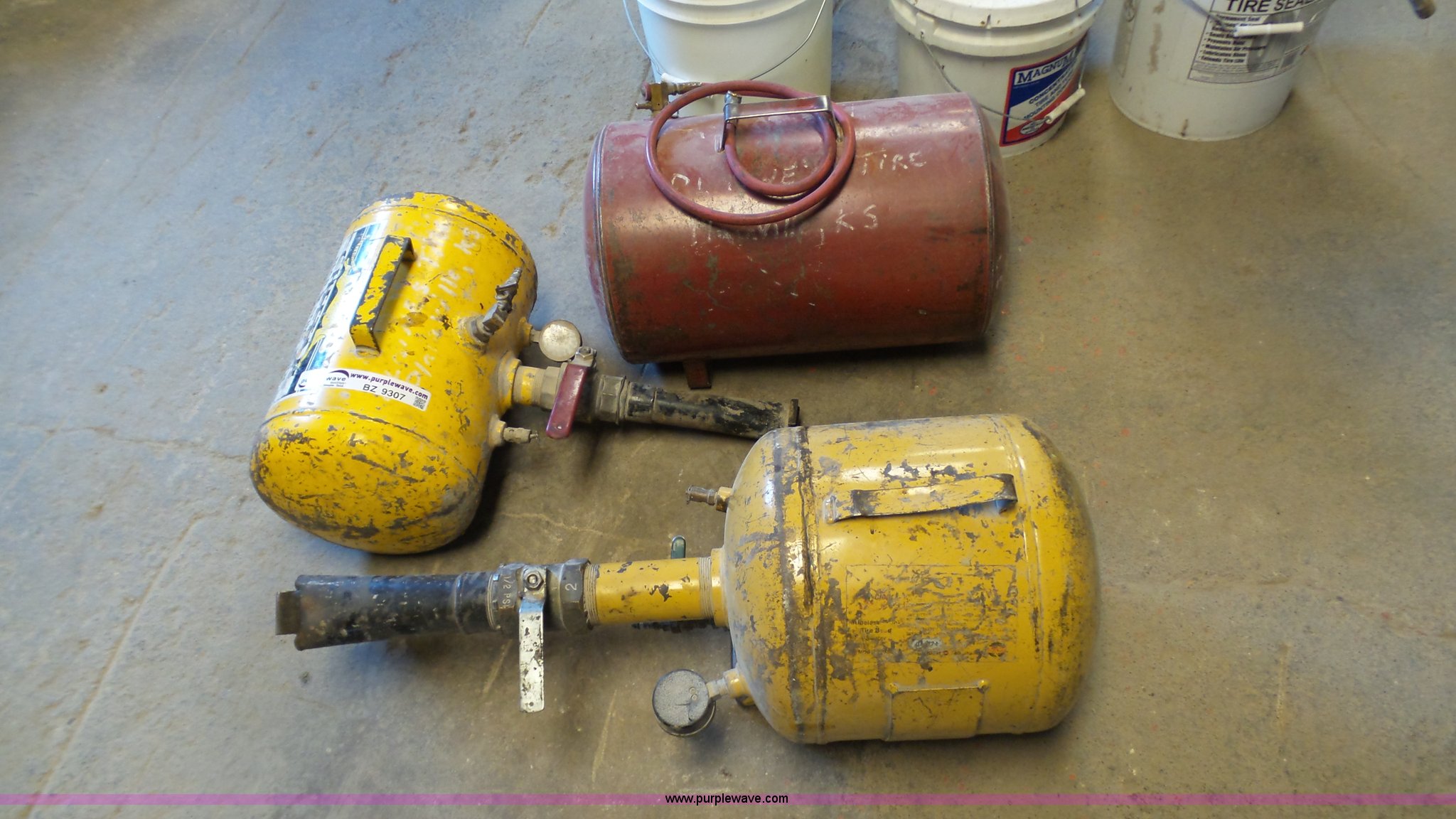 Tools in Plainville, KS Item BZ9307 sold Purple Wave