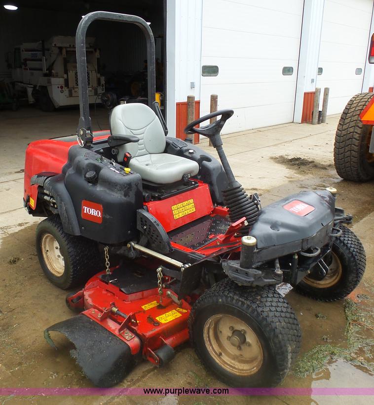 image for item AL9188 Toro Groundsmaster 360 lawn mower