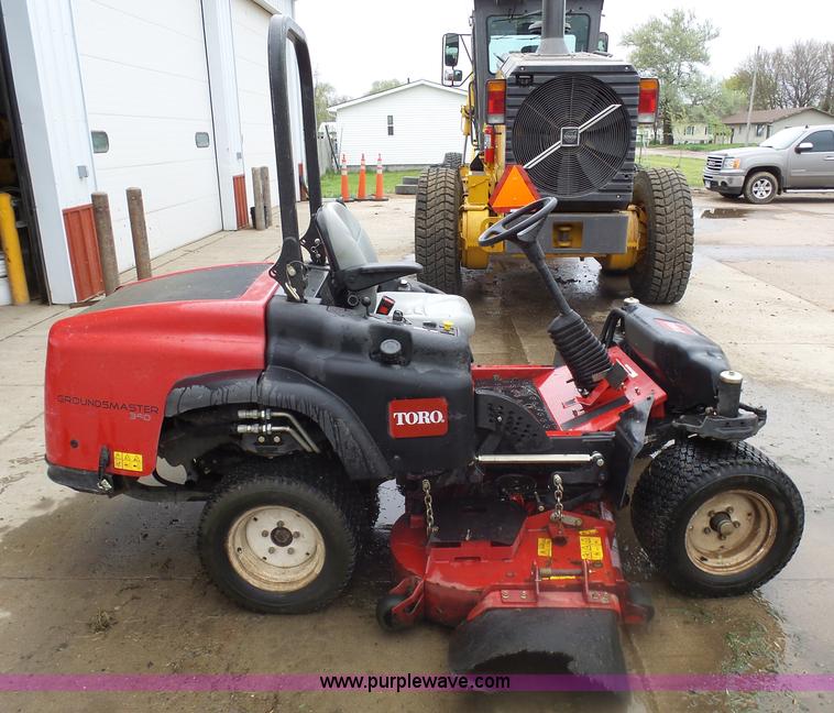 image for item AL9188 Toro Groundsmaster 360 lawn mower