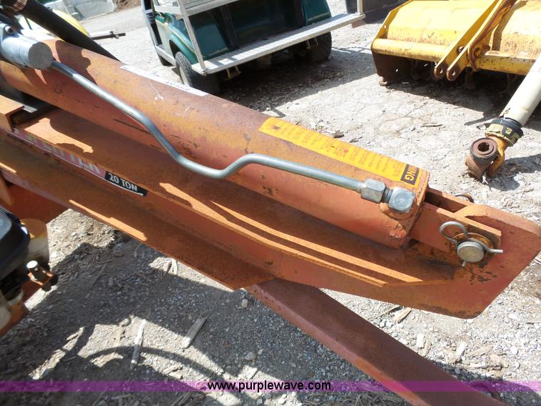 Huskee 20 ton log splitter in Overland Park, KS Item AM9508 sold