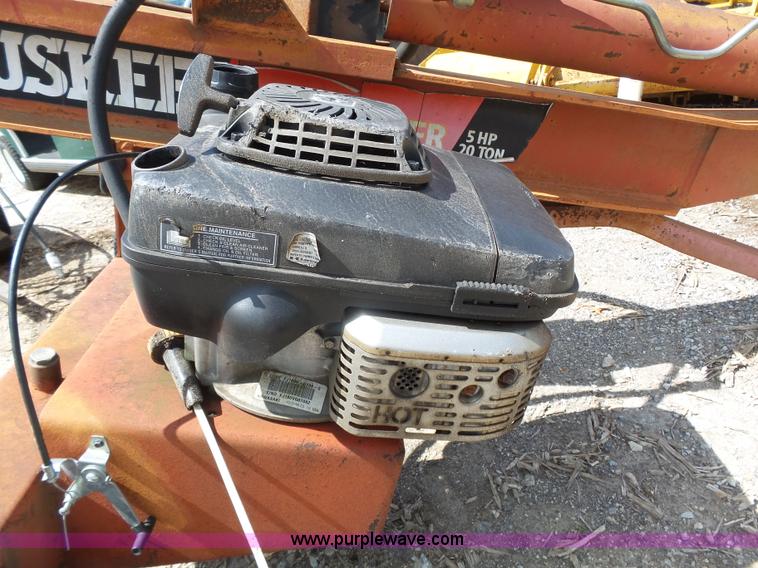 image for item AM9508 Huskee 20 ton log splitter