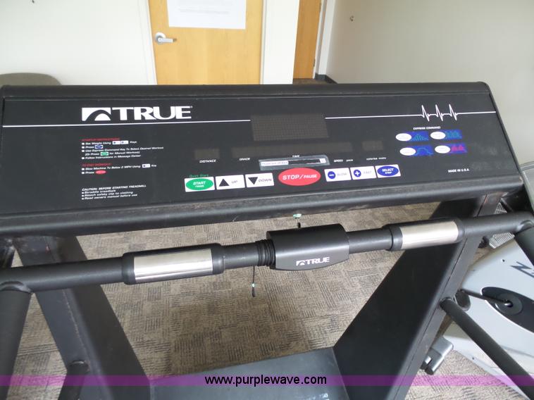 image for item AM9512 True 750 S.O.F.T. treadmill