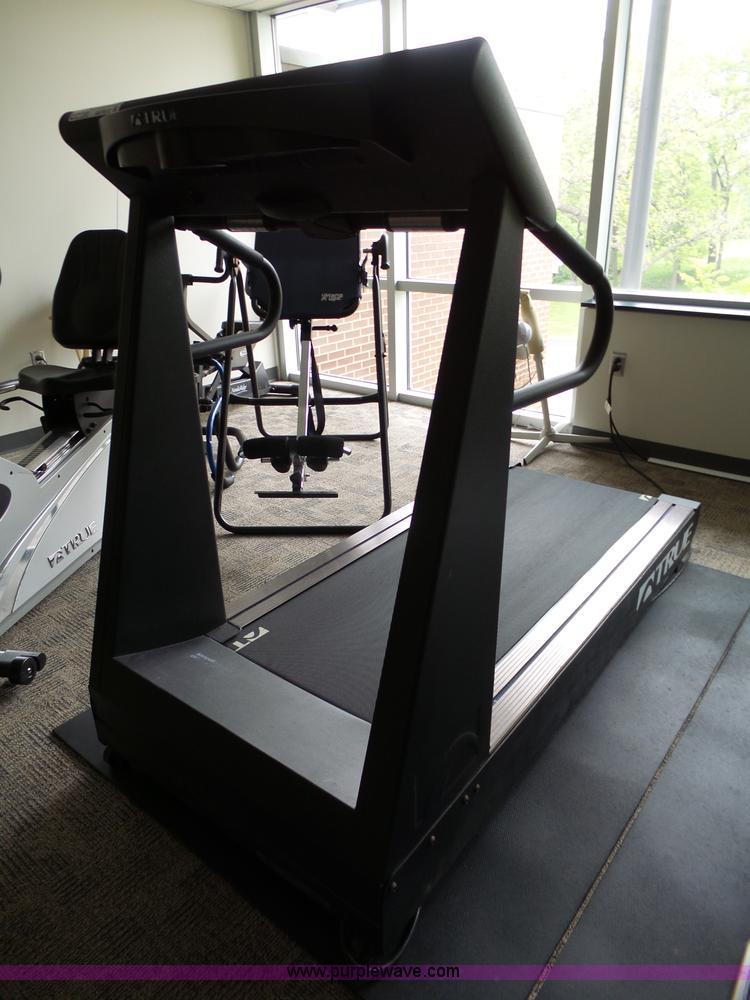 image for item AM9512 True 750 S.O.F.T. treadmill