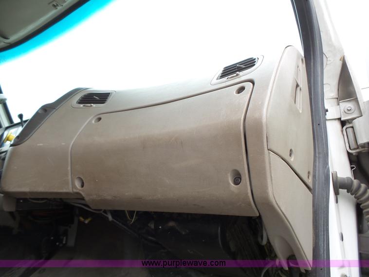 image for item AM9527 2004 Sterling L8500 Acterra Grapple truck