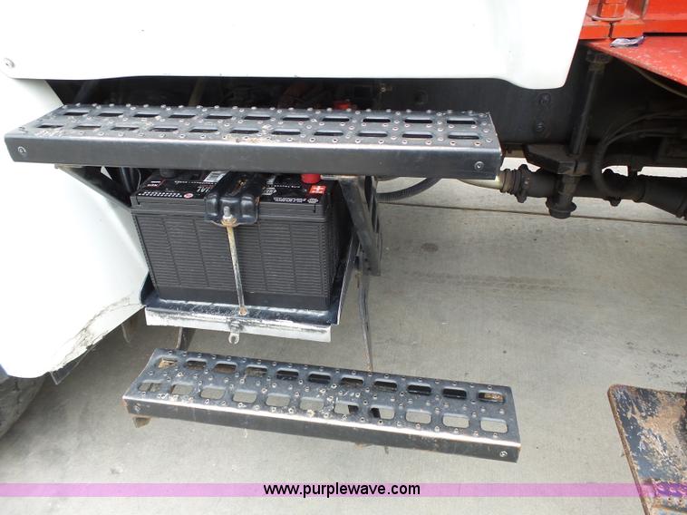 image for item AM9527 2004 Sterling L8500 Acterra Grapple truck