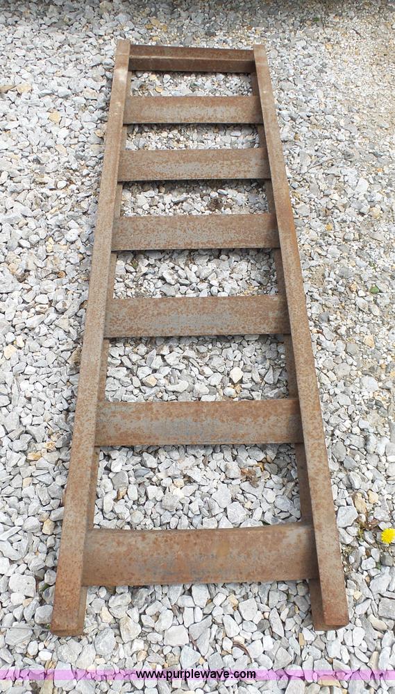 image for item AM9528 1997 Load Trail equipment trailer