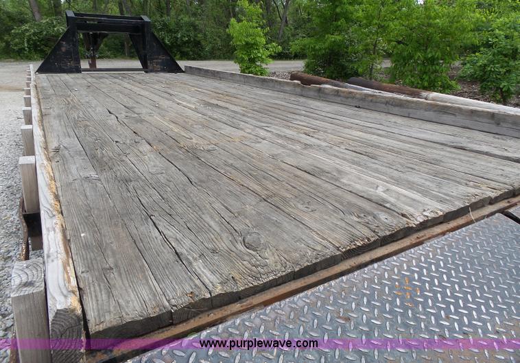 image for item AM9528 1997 Load Trail equipment trailer