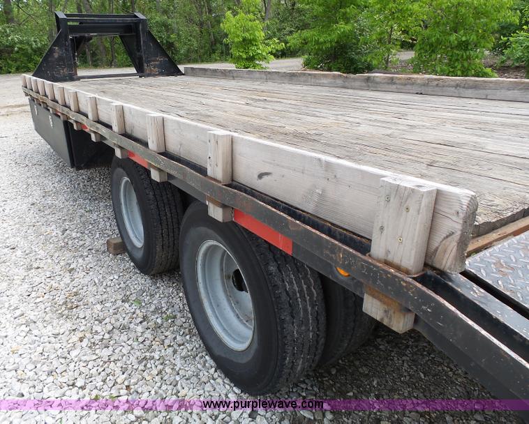 image for item AM9528 1997 Load Trail equipment trailer