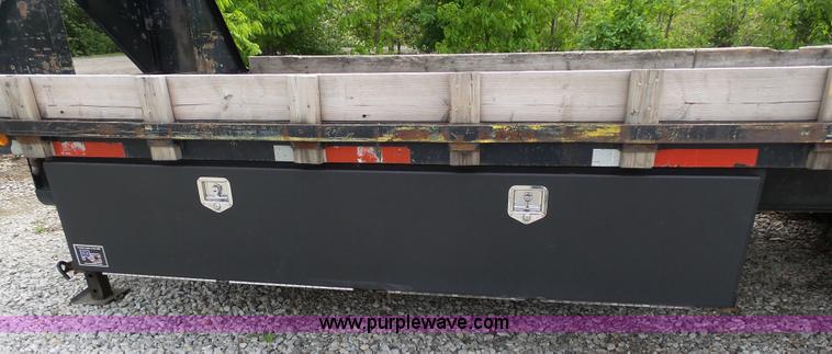 image for item AM9528 1997 Load Trail equipment trailer