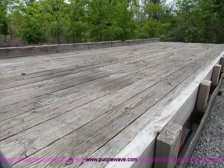 image for item AM9528 1997 Load Trail equipment trailer