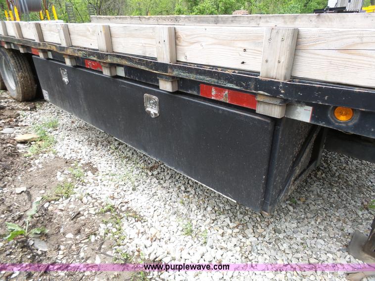 image for item AM9528 1997 Load Trail equipment trailer