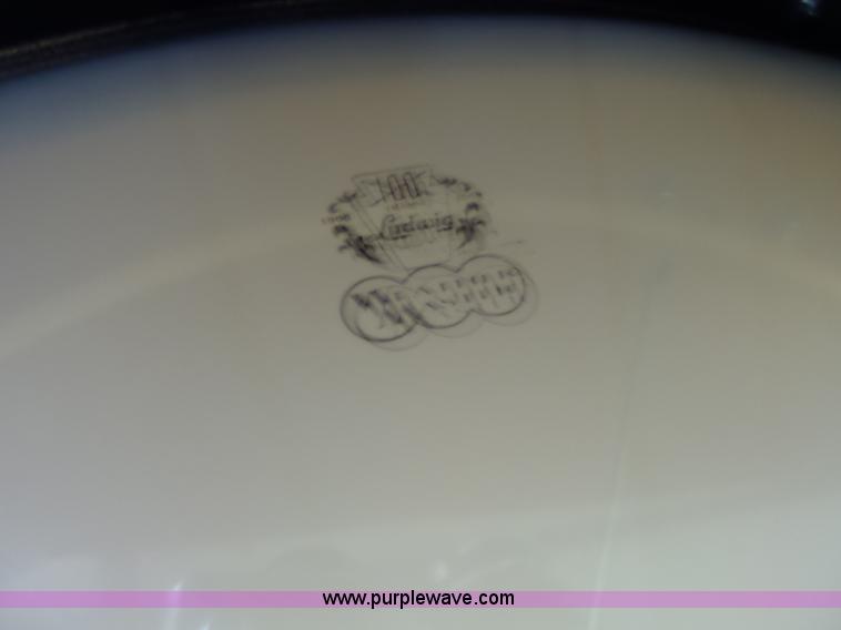 image for item AM9567 (4) Timpani drums with covers