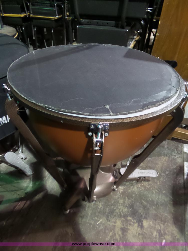 image for item AM9567 (4) Timpani drums with covers