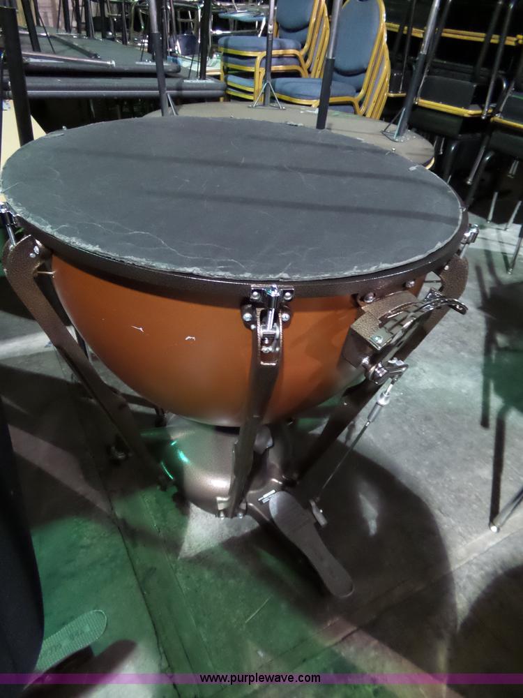 image for item AM9567 (4) Timpani drums with covers