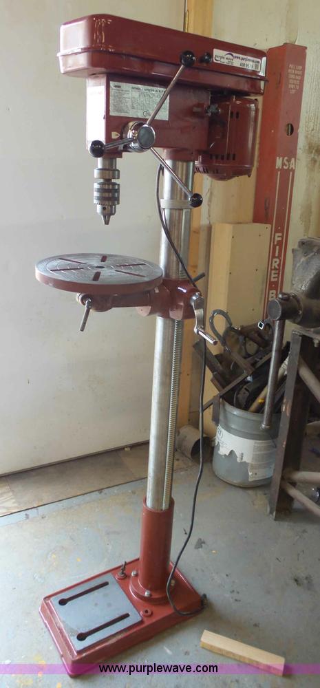 image for item AM9579 1993 Daytona DF16 drill press