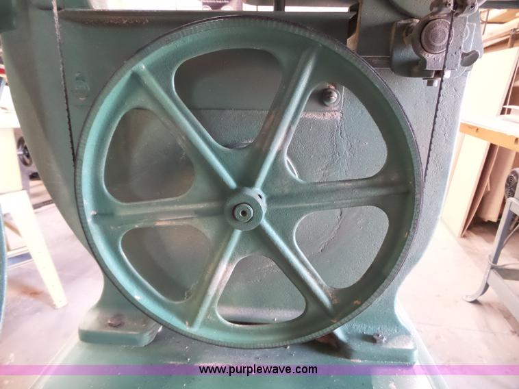 image for item AM9580 Powermatic 140 bandsaw