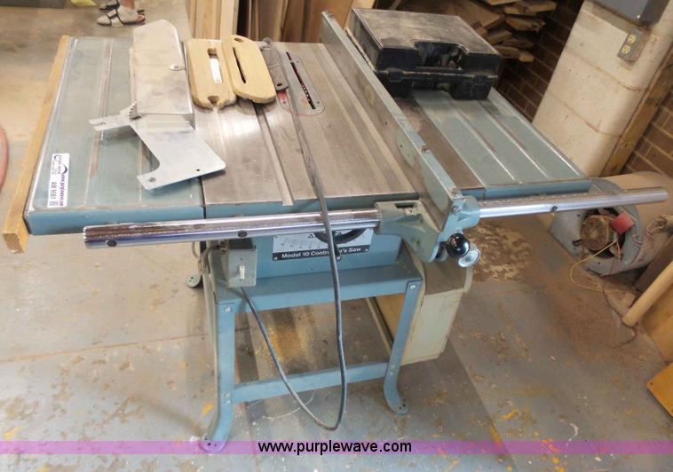image for item AM9581 Delta 10 table saw