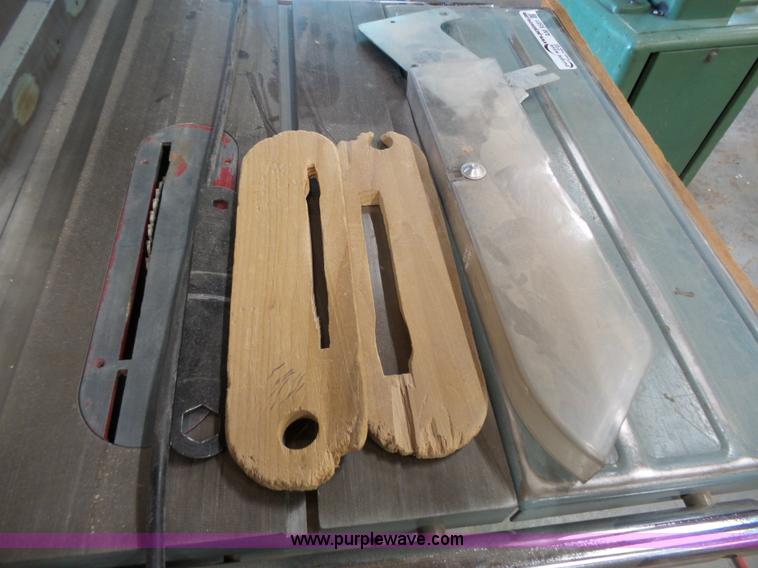 image for item AM9581 Delta 10 table saw