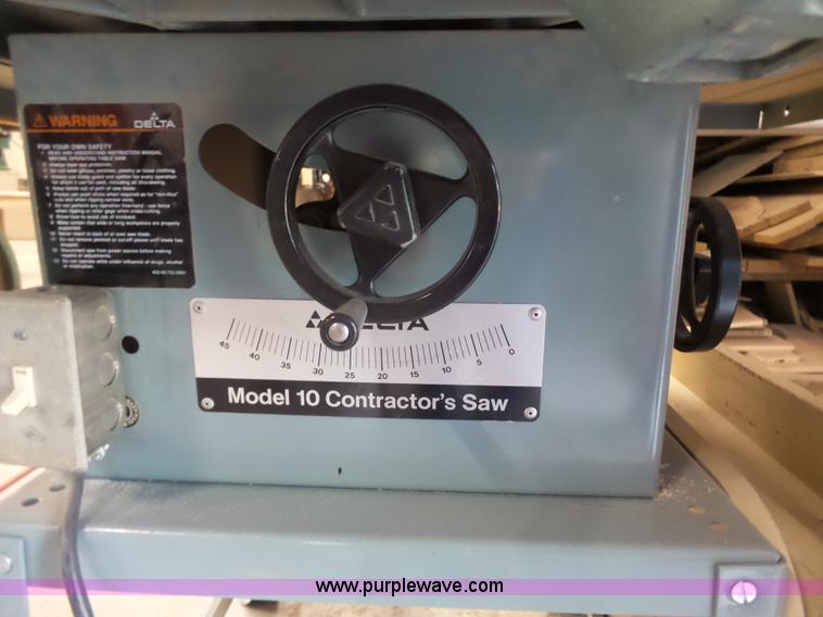 image for item AM9581 Delta 10 table saw