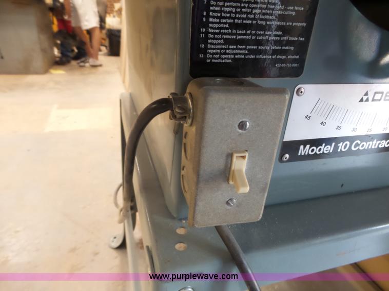 image for item AM9581 Delta 10 table saw