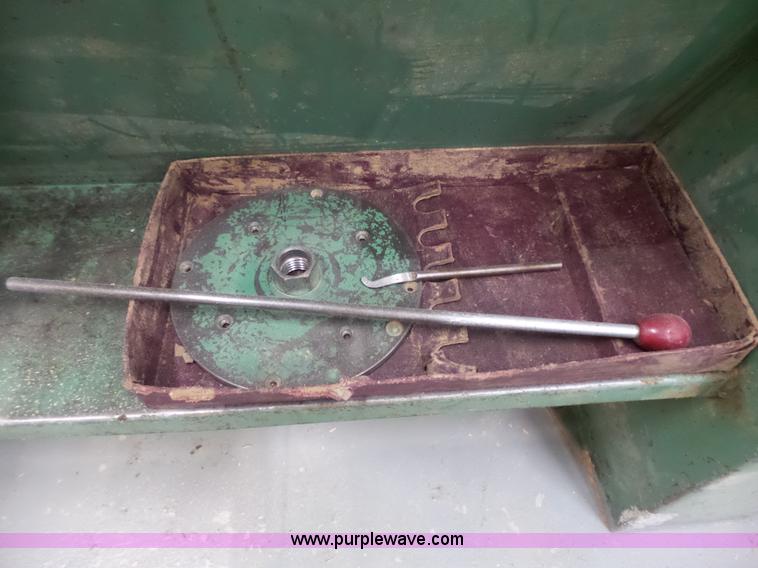 image for item AM9584 Powermatic lathe