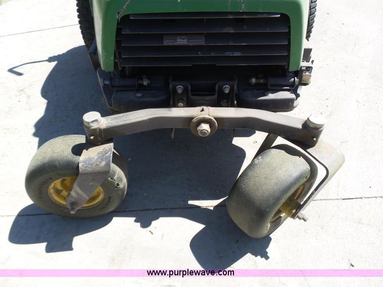 image for item AR9334 John Deere F620 Z-Trak ZTR lawn mower