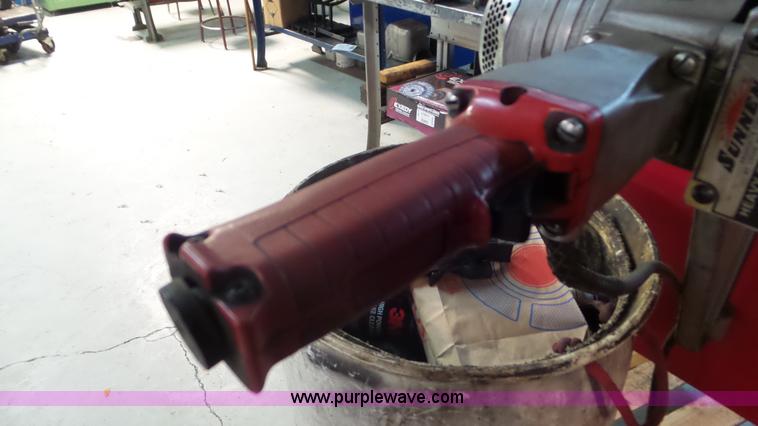 image for item AV9789 Sunnen CLT-100K line boring machine