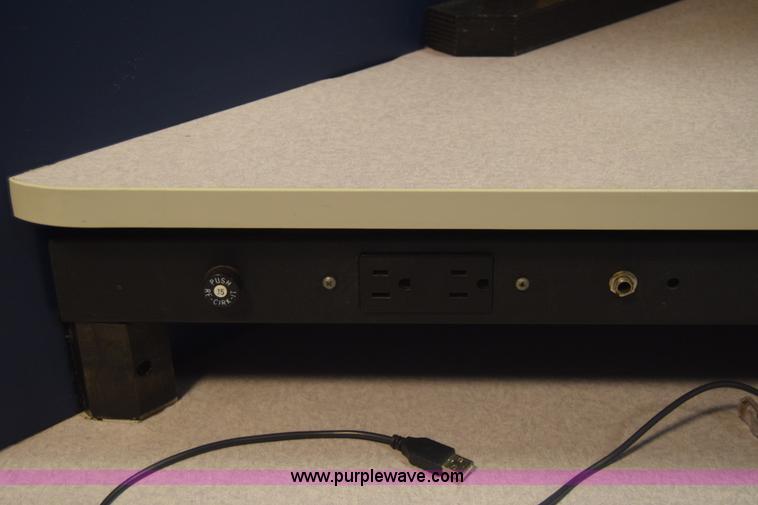 image for item AW9868 Synergistic Systems work stations